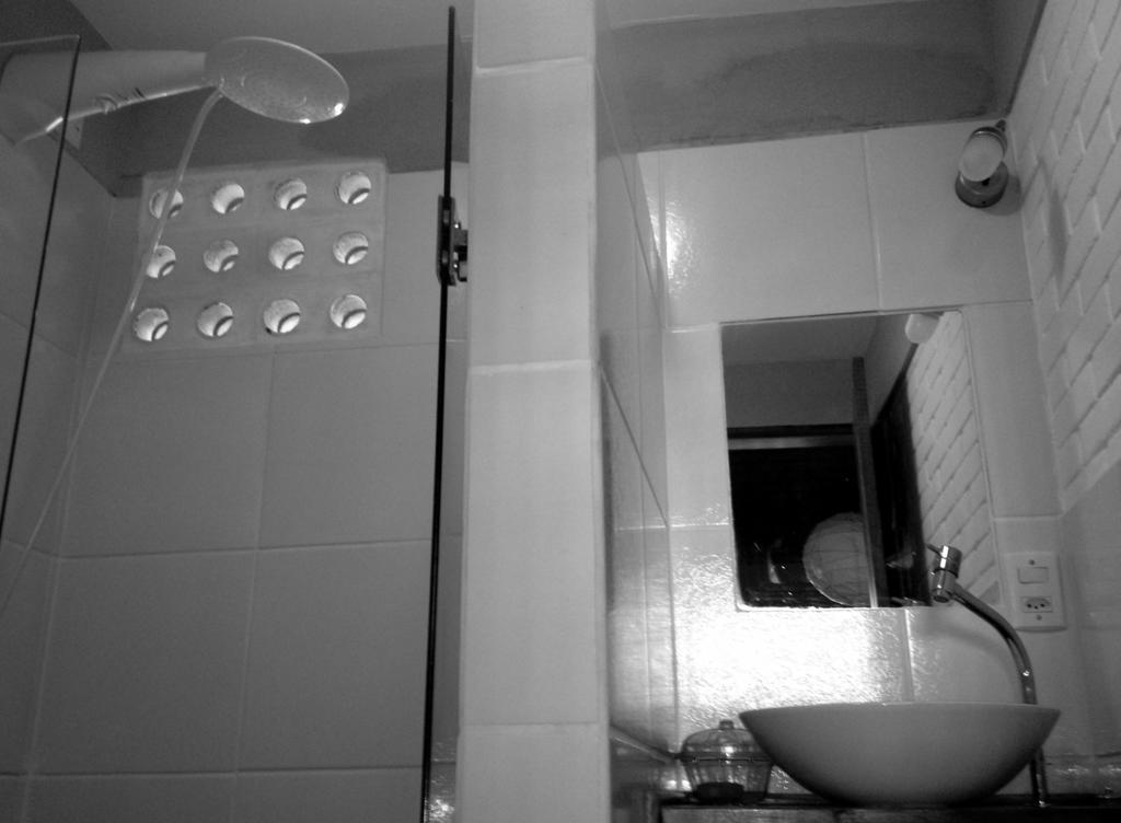 Casa Blanka 2010 - Eco Surf Guest House Itacare Room photo